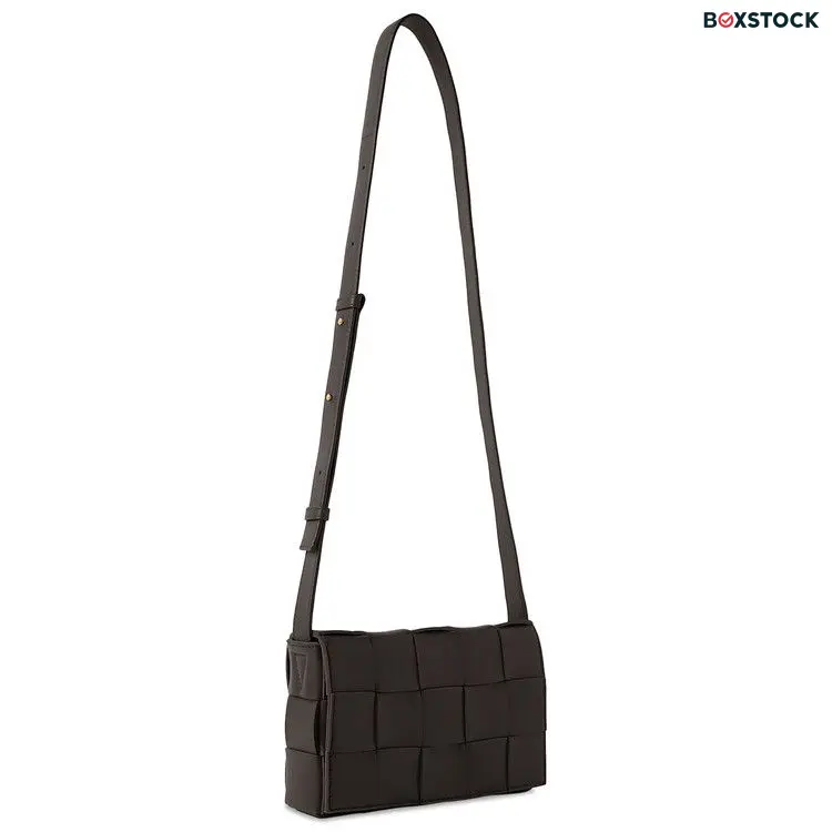 Bottega Veneta Cassette Bag 'Black/Gold' Fall/Winter 2023