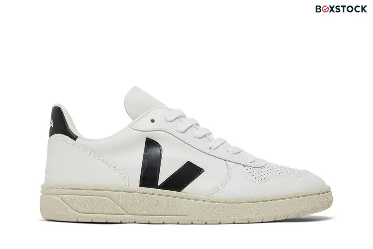 Veja V-10 'Extra White Black'