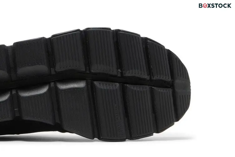 ON Cloud 5 'All Black'