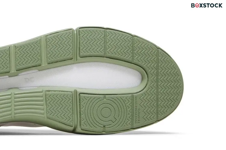 ON The Roger Advantage 'White Reseda'