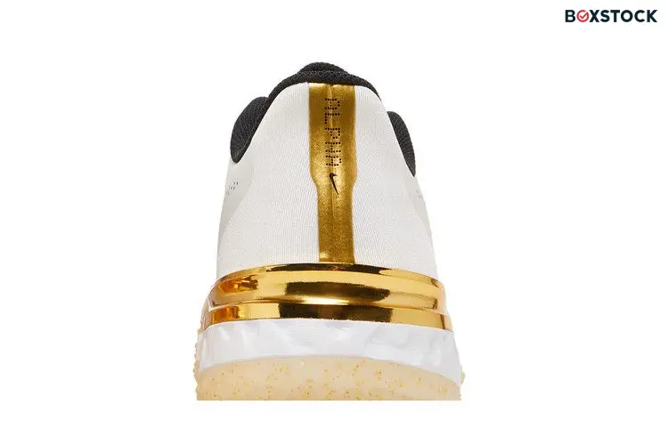 Nike Alpha Huarache Elite 3 Turf 'White Metallic Gold'