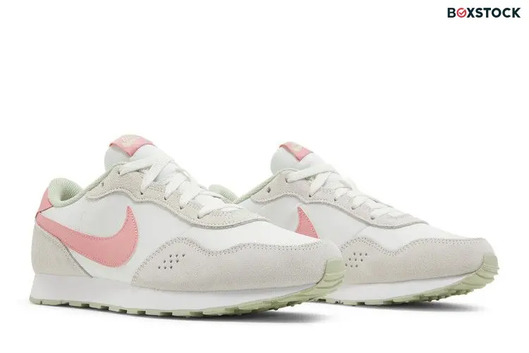 Nike MD Valiant GS 'White Pink Gaze'