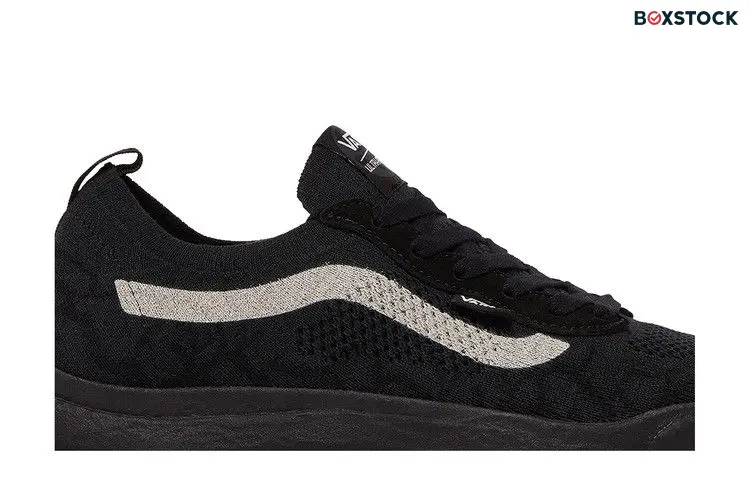 Vans UltraRange VR3 'Black Gum'