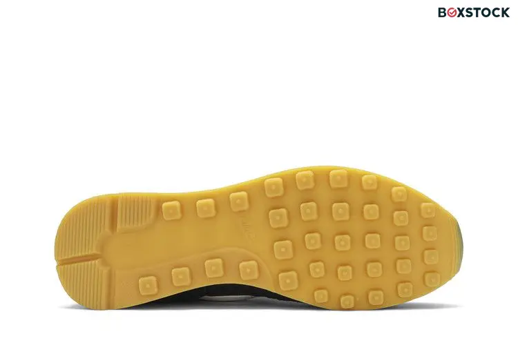 Nike Wmns Internationalist 'Black Gum'