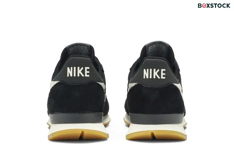 Nike Wmns Internationalist 'Black Gum'