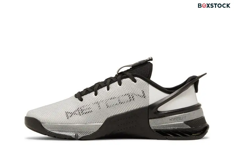Nike Wmns Metcon 8 FlyEase Premium 'White Black Silver'