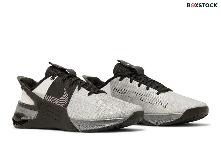 Nike Wmns Metcon 8 FlyEase Premium 'White Black Silver'