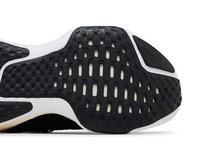 Nike ZoomX Invincible 3 Extra Wide 'Black White'
