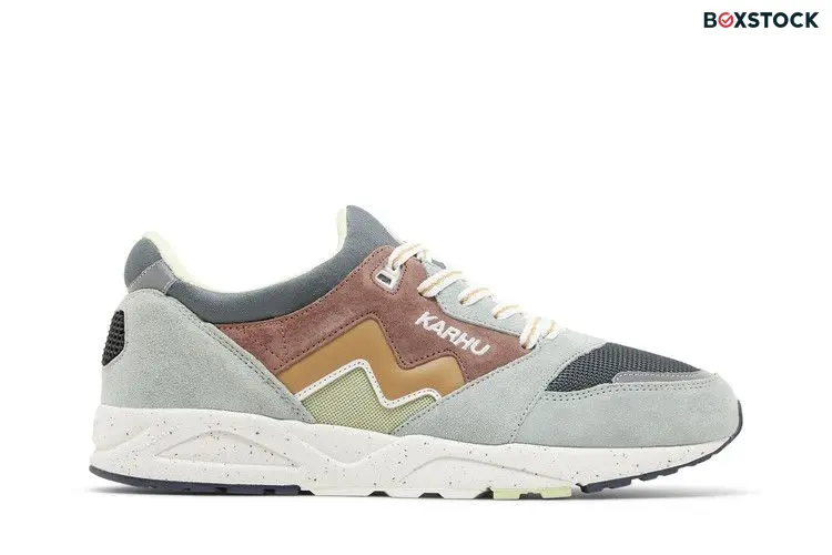 Karhu Aria 95 'Pigeon Doe' Brown