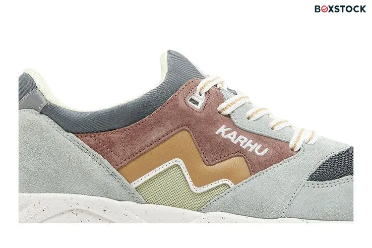 Karhu Aria 95 'Pigeon Doe' Brown
