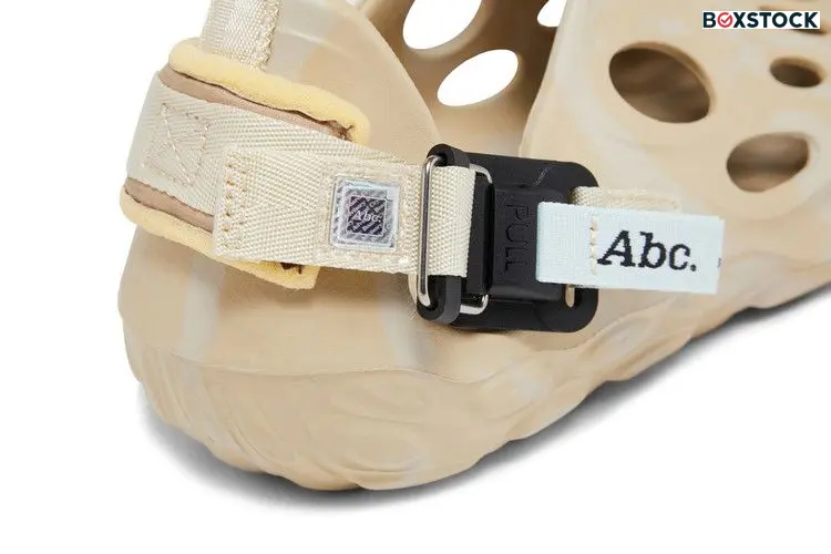 Merrell Hydro Moc Strap SE Advisory Board Crystals Khaki (Women's)