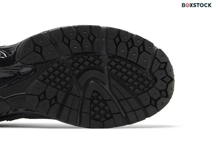 New Balance 2002R Black Dark Grey