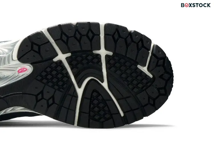 New Balance 2002R Petrol Exuberant Pink