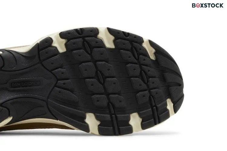 New Balance 530 Turtledove Gold Metallic