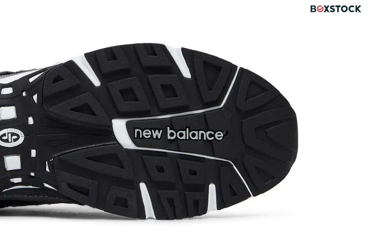 New Balance 827 Abzorb Black Grey