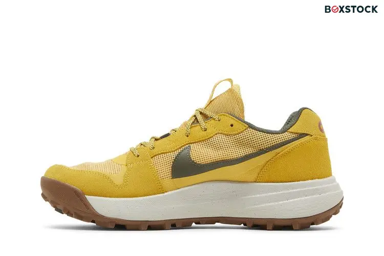 Nike ACG Lowcate Solar Flare