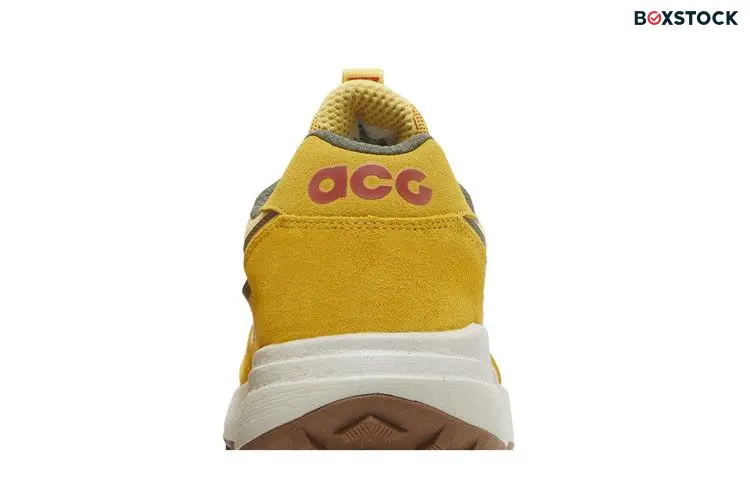 Nike ACG Lowcate Solar Flare