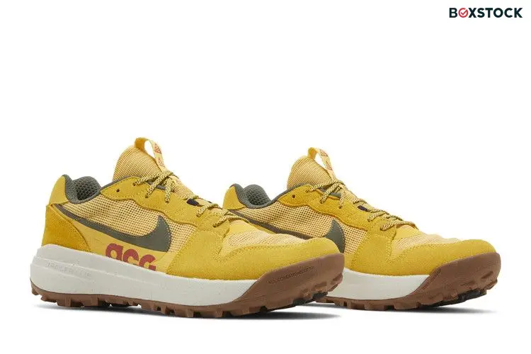 Nike ACG Lowcate Solar Flare