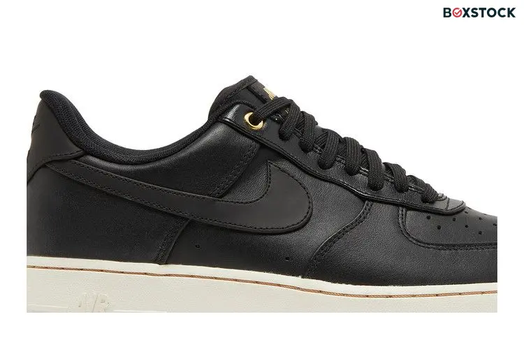 Nike Air Force 1 Low Black Pack