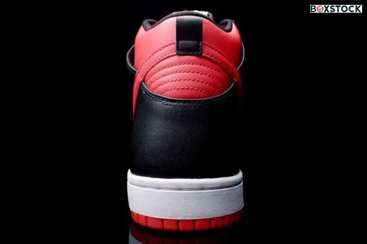 Nike Dunk CMFT Bred