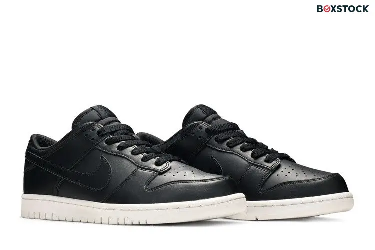 Nike Dunk Low Black/Black-White