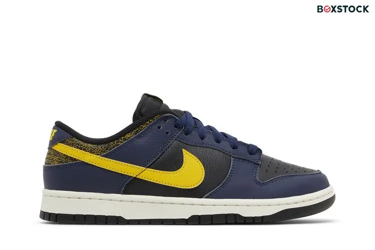 Nike Dunk Low Vintage Michigan