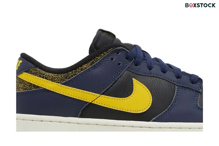 Nike Dunk Low Vintage Michigan
