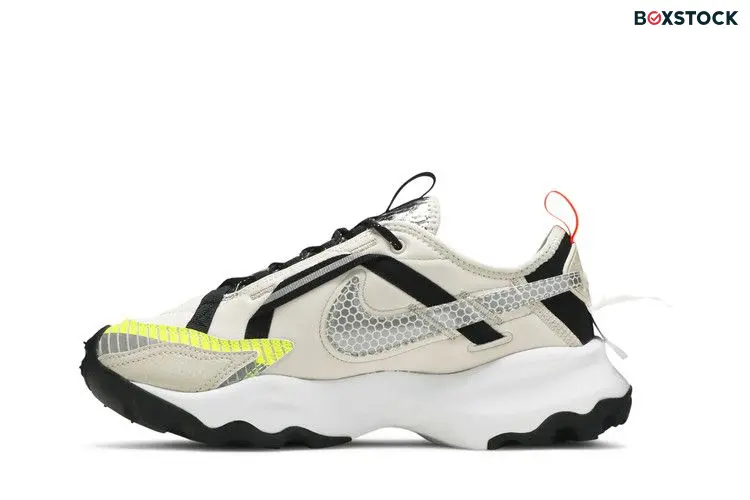 Nike TC 7900 LX 3M Light Orewood Brown (Women's)