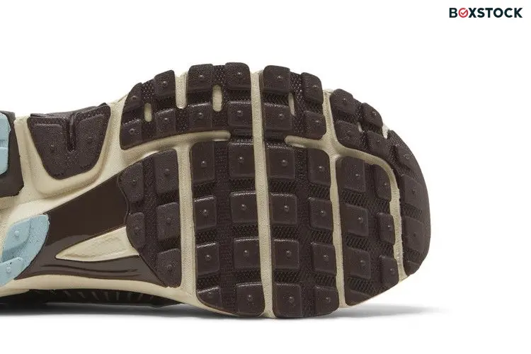 Nike Zoom Vomero 5 Earth Fossil (Women's)