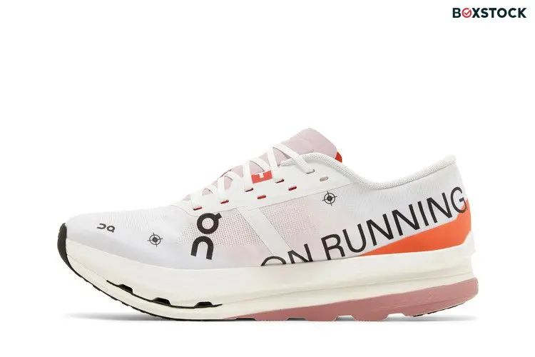 On Running Cloudboom Echo 3 White Flame