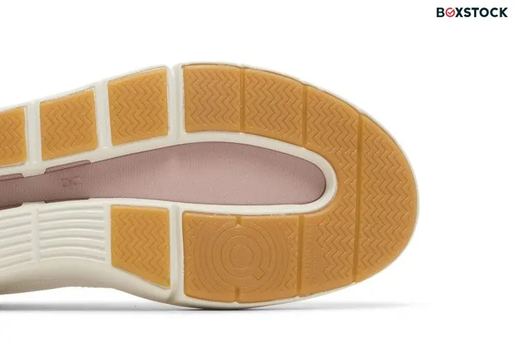 On The Roger Centre Court White Woodrose (Women's)