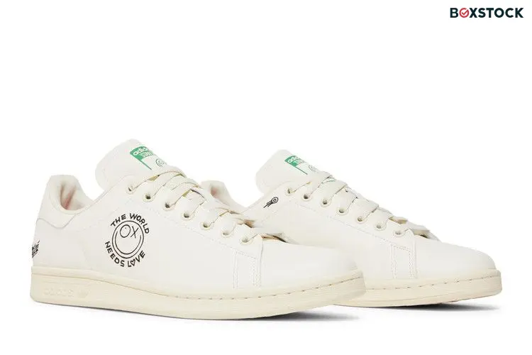 adidas Stan Smith AndrÃ© Saraiva The World Needs Love
